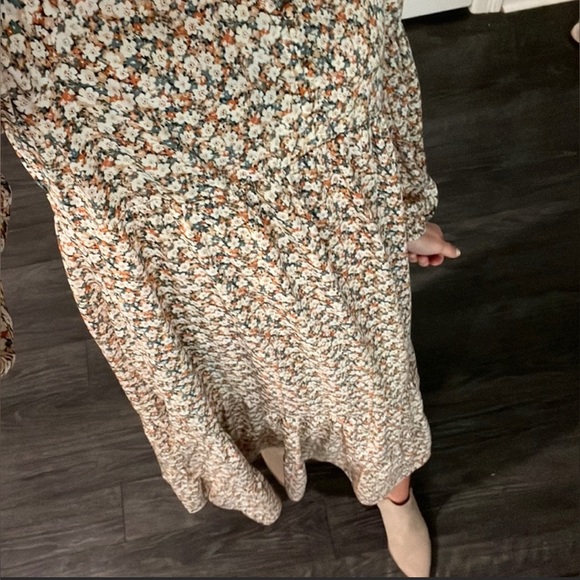 |SOLD| Carly Jean Los Angeles Ellie Dress - Picture 10 of 11